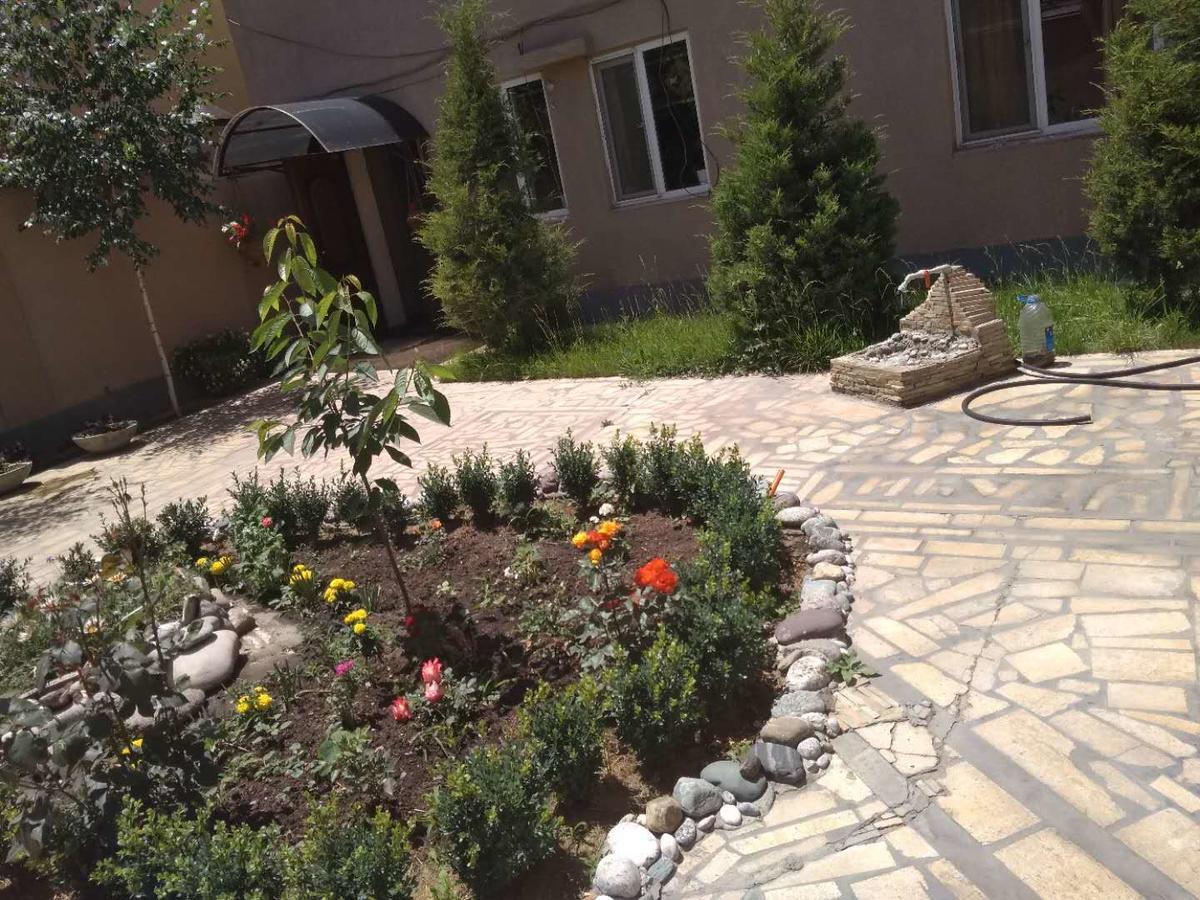 Saima Guest House Osh Exterior photo